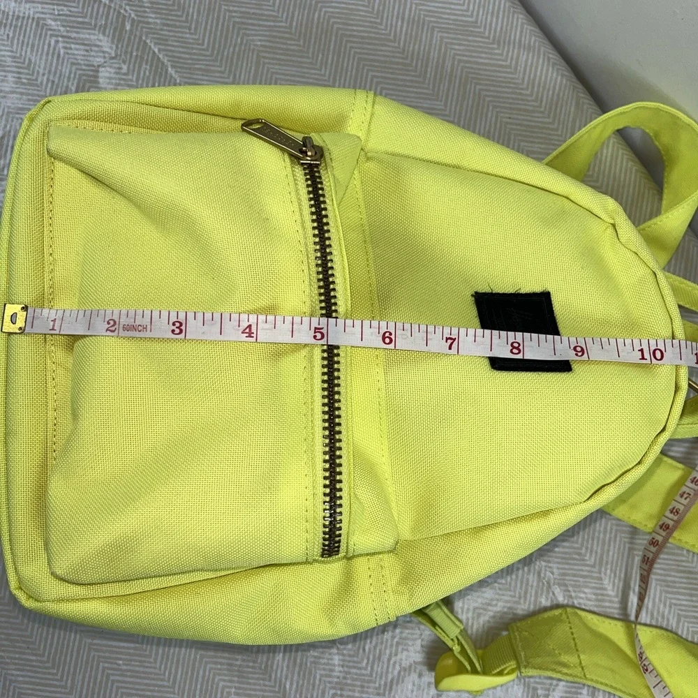 The Herschel Nova X-Small‎ Backpack Yellow Leisure Urban Style Retro Chic